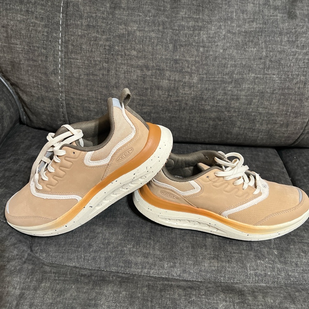 Keen Women's Beige and White Sneakers